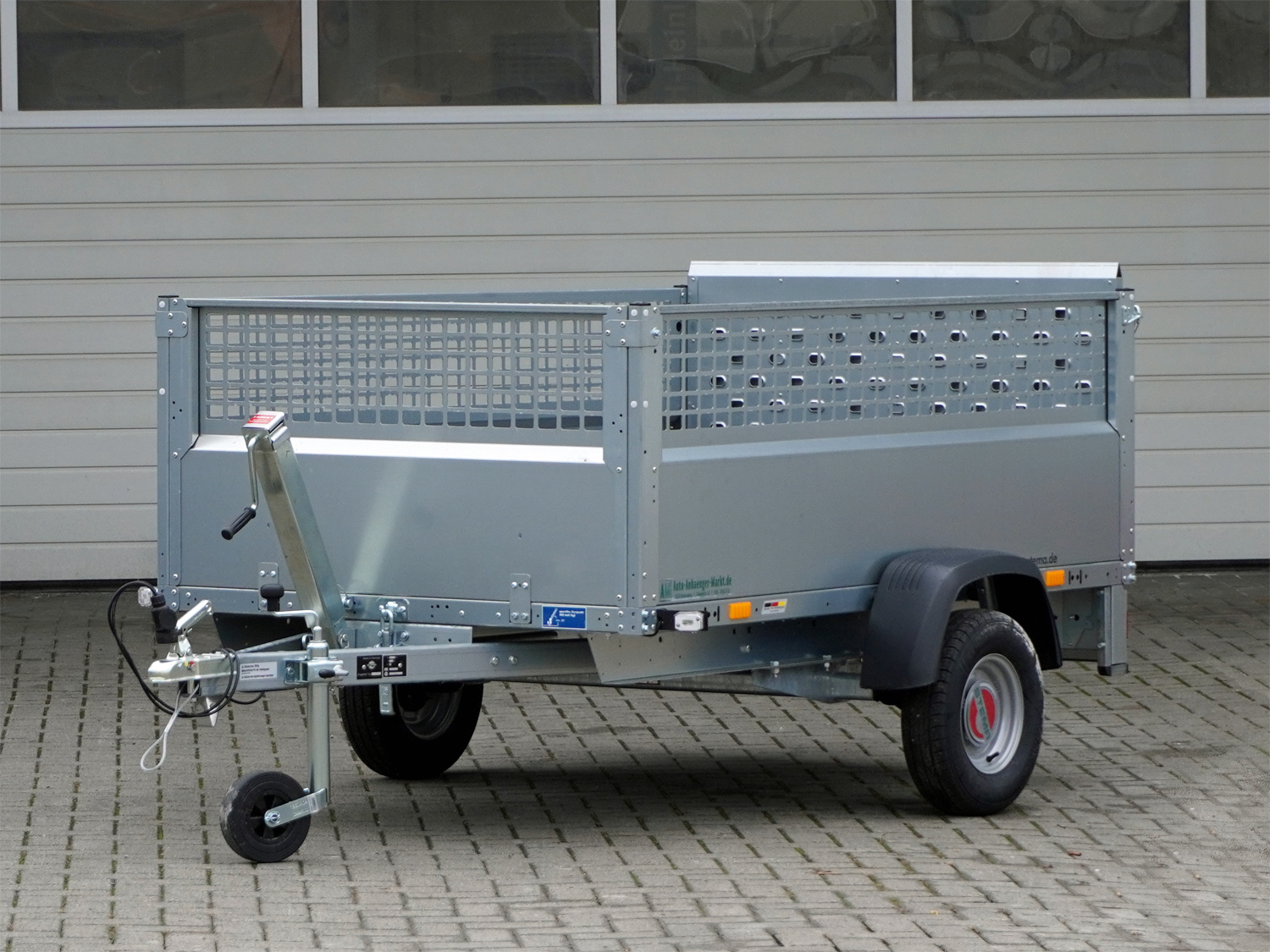 st24218002_stema_stp_o1_75-25-131_rex_25_2