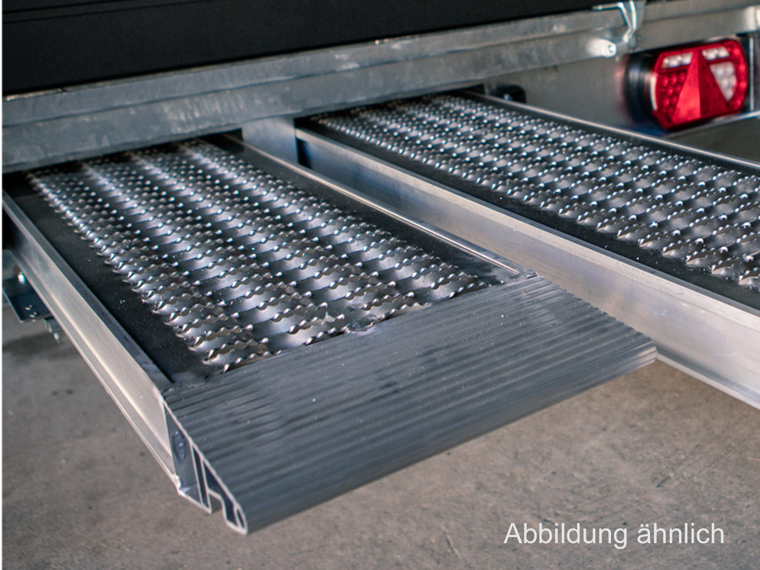 sa43711511_auffahrschienen_integriert_25_m_2800_kg_mit_schienenfixierung__1