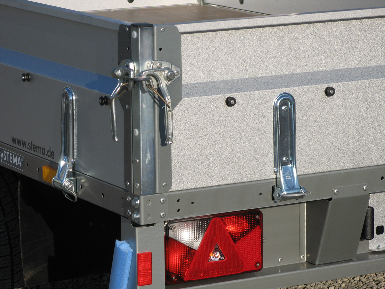 st24353101_stema_sh_o2_20-30-152_7