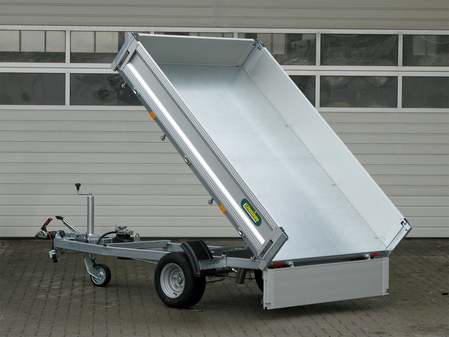 un524408-al_unsinn_web_30_hk_2315-13-10_5