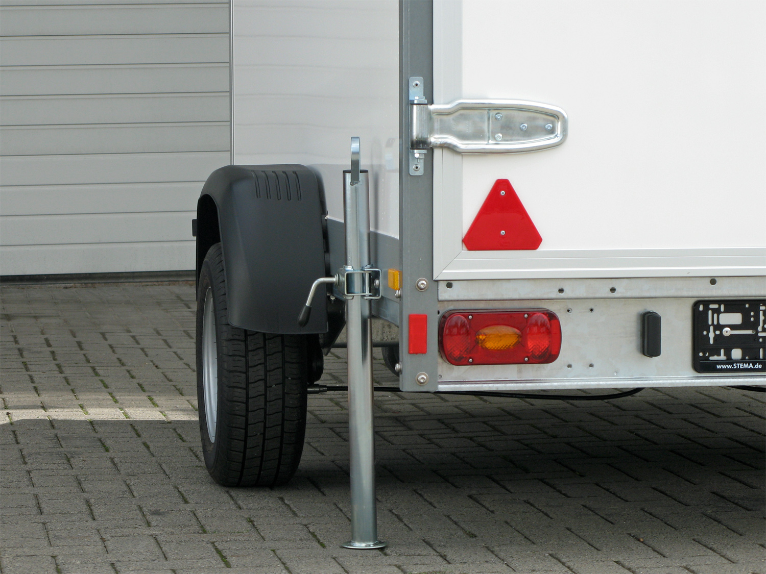 st26119062_stema_p-box_stpk_o2_13-25-181p152_10