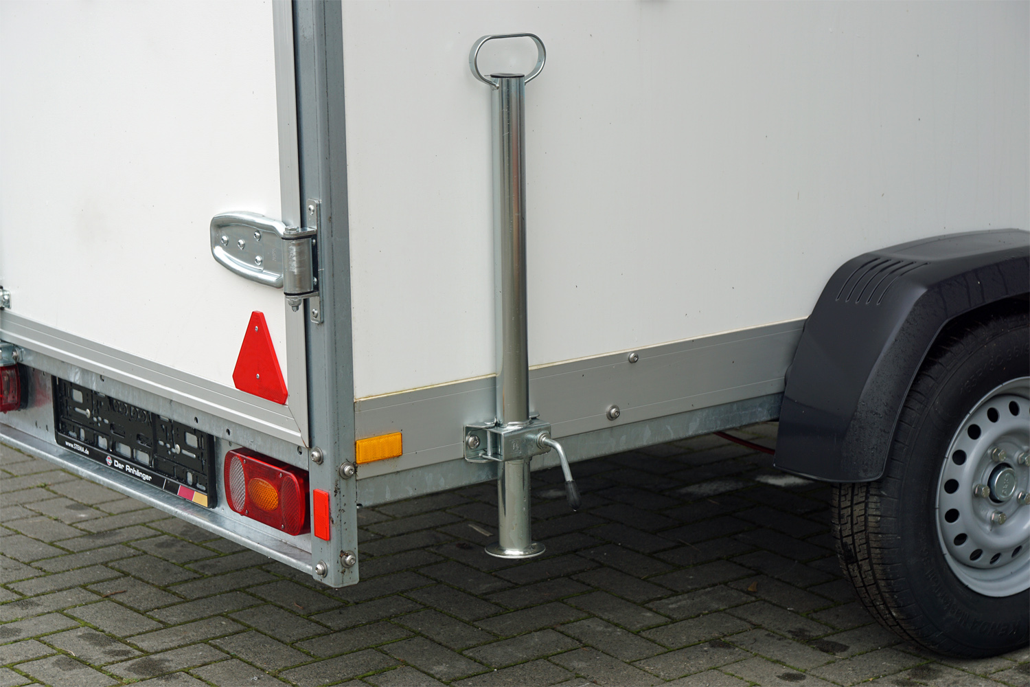 st26116061_stema_p-box_stpk_o2_15-25-131p151_9