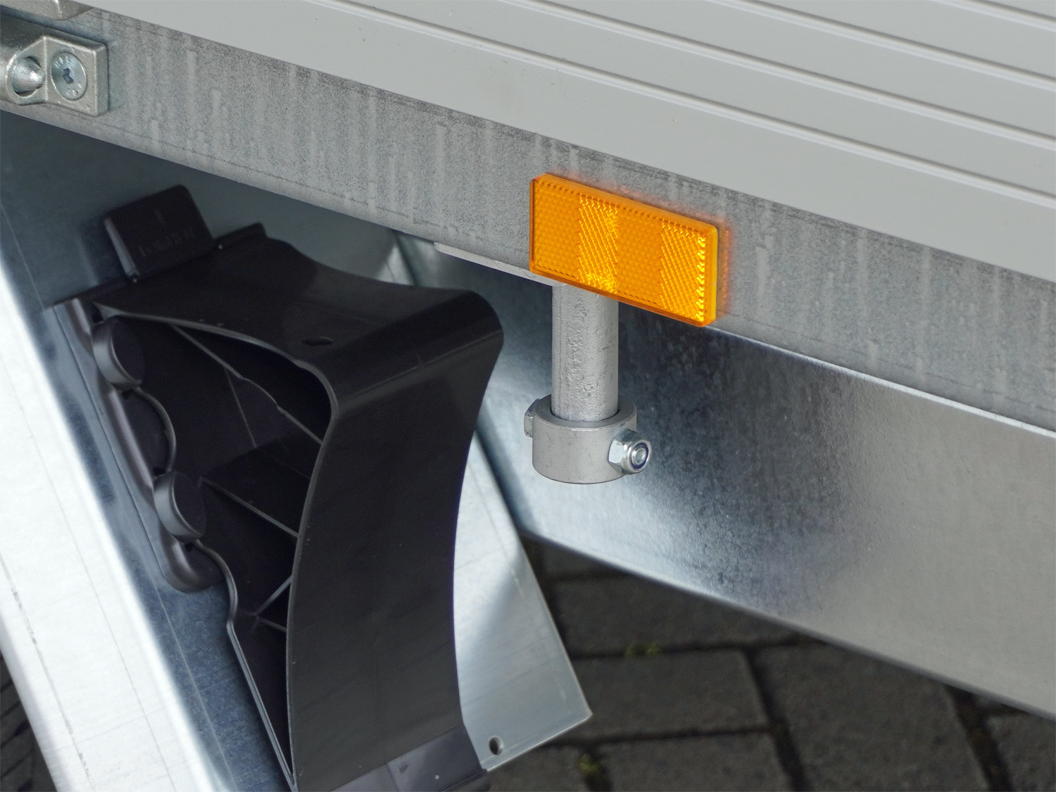 un14040_unsinn_udk_2715-18-13_8