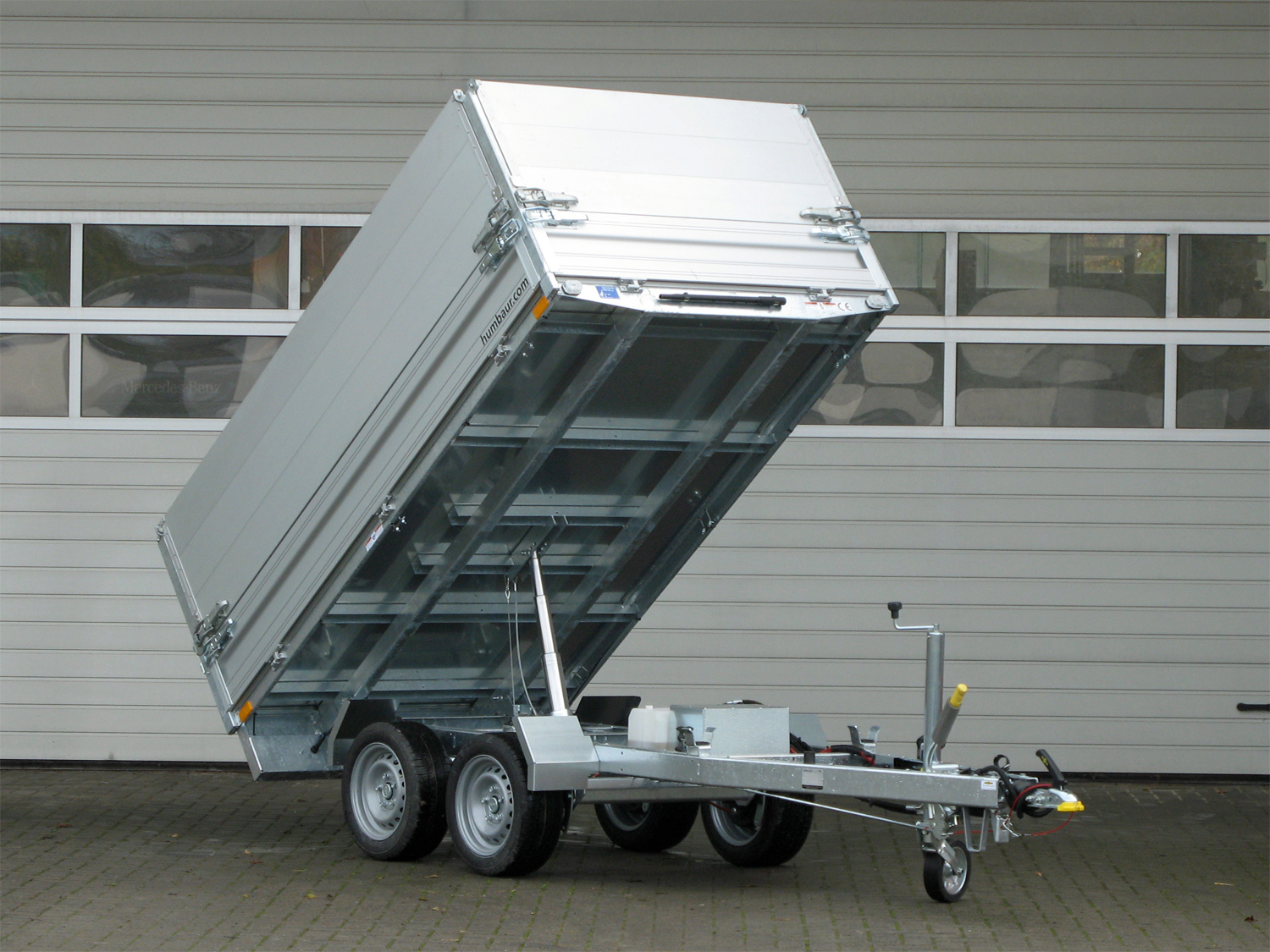 hu3059-e-bw_humbaur_huk_303117_2