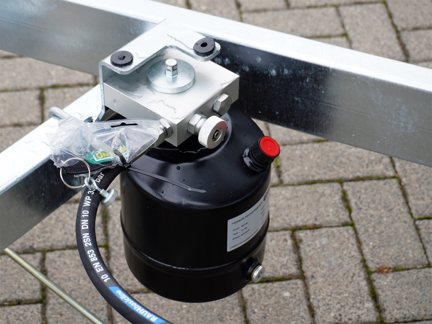 un610756_unsinn_udk_2715-18-13_11