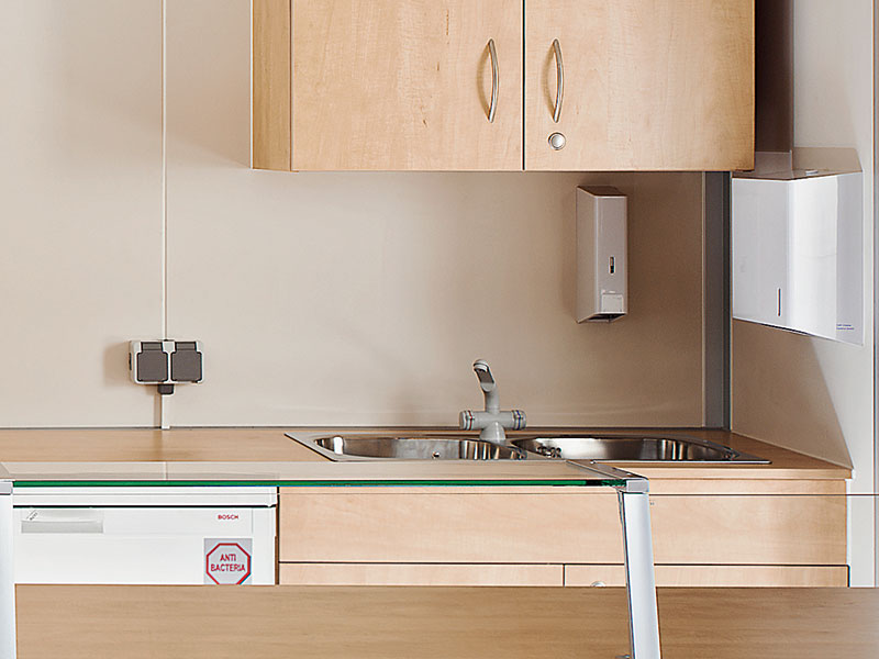 hu71509001_doppelspuelbecken_mit_unterschrank_incl_wasserinstallation_1