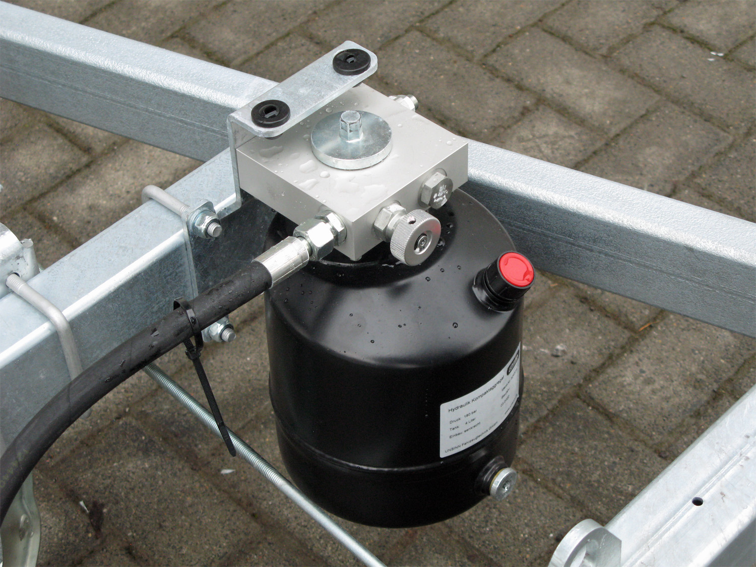 un524408-al_unsinn_web_30_hk_2315-13-10_9