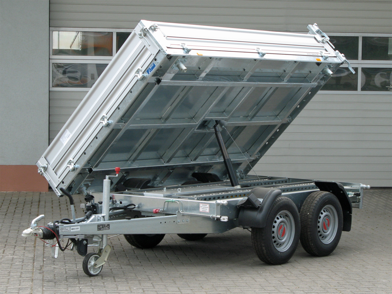 st25929020_stema_shdk_35-36-182b_trius_alu_1