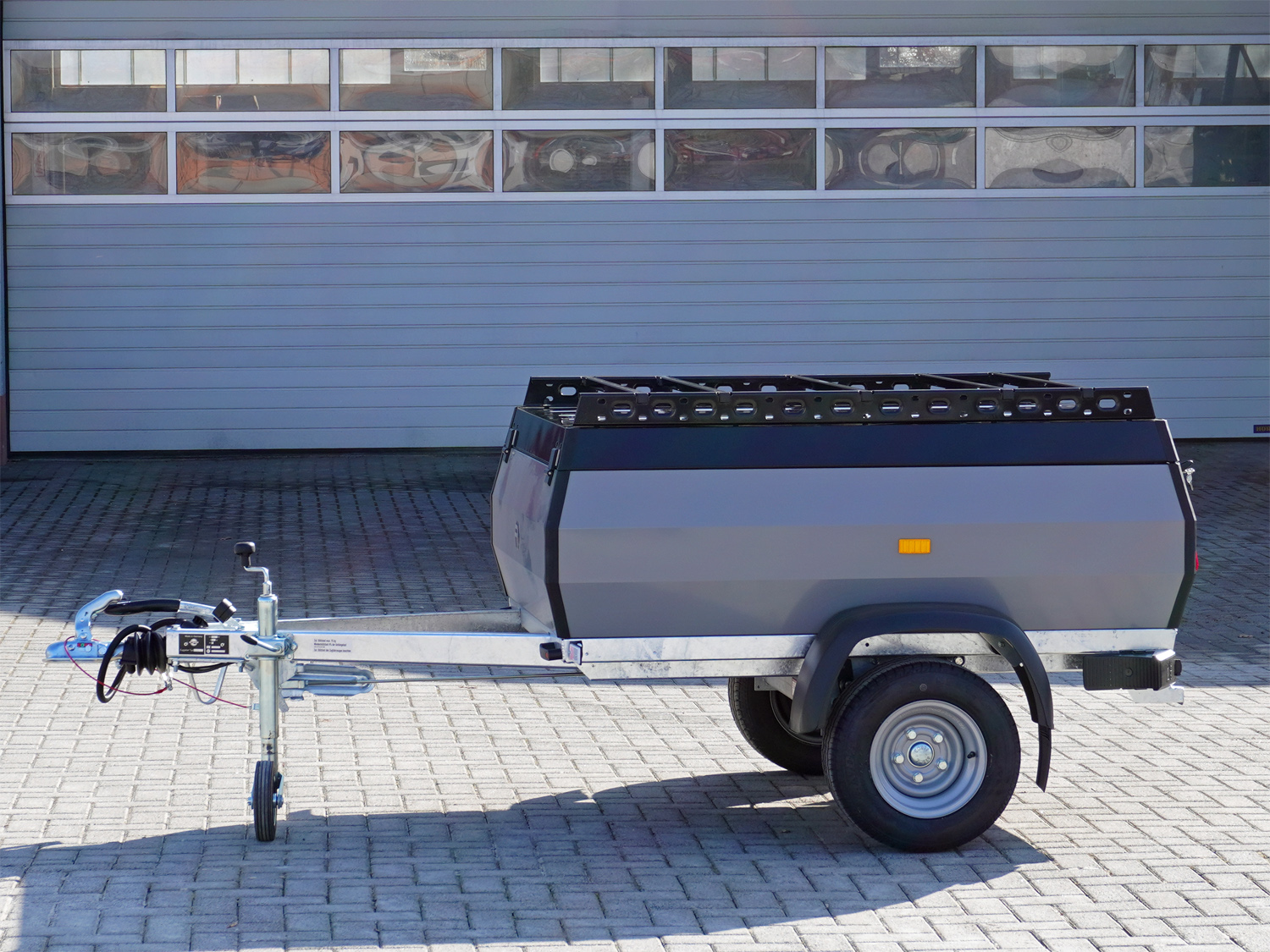 st238300017037_stema_retro_active_4