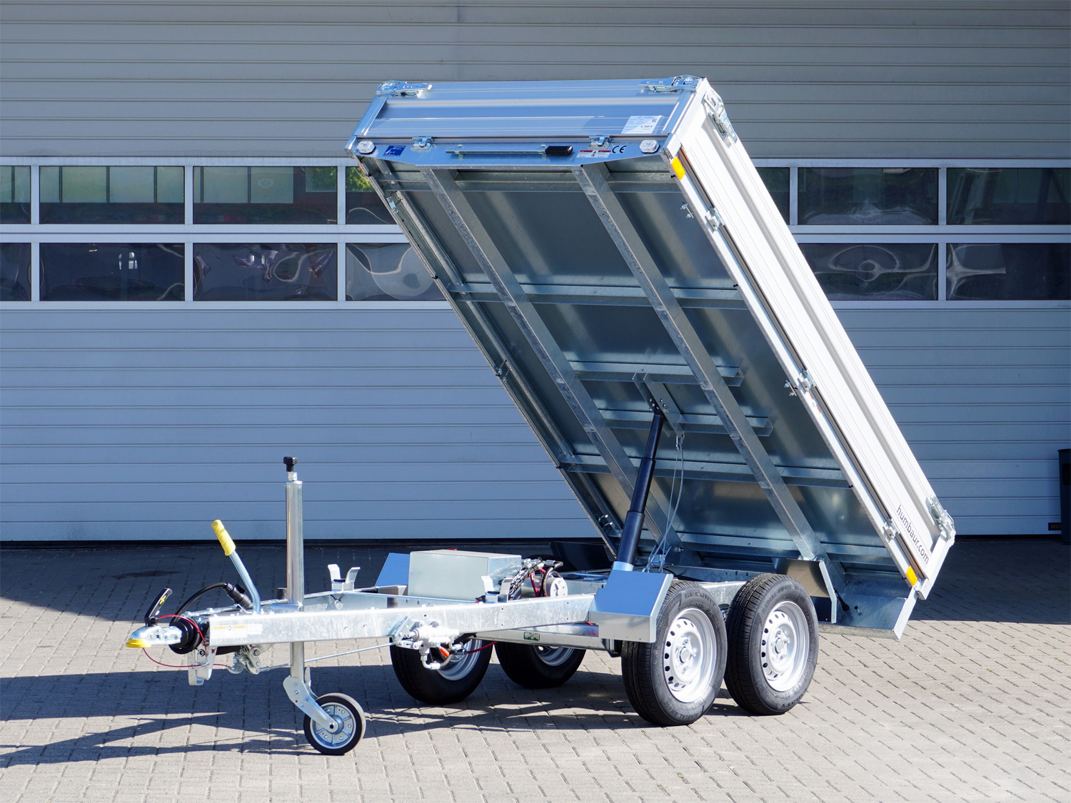 hu3052-e_humbaur_huk_202715_1